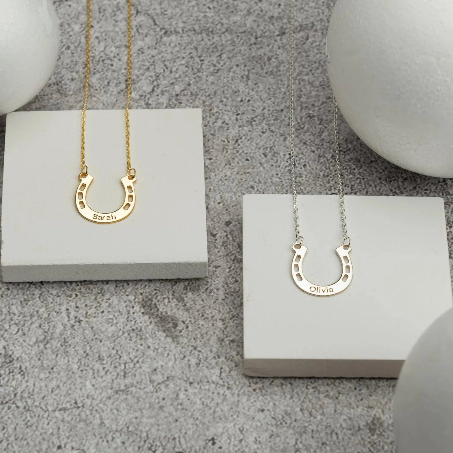 Collier Prénom Fer à Cheval en or 18 carats et en argent sterling 925